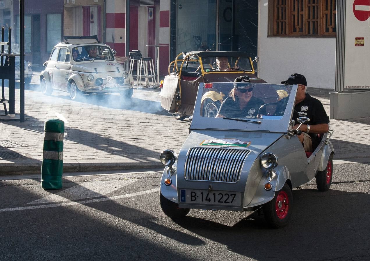 La concentración de microcoches inicia su periplo por La Rioja 