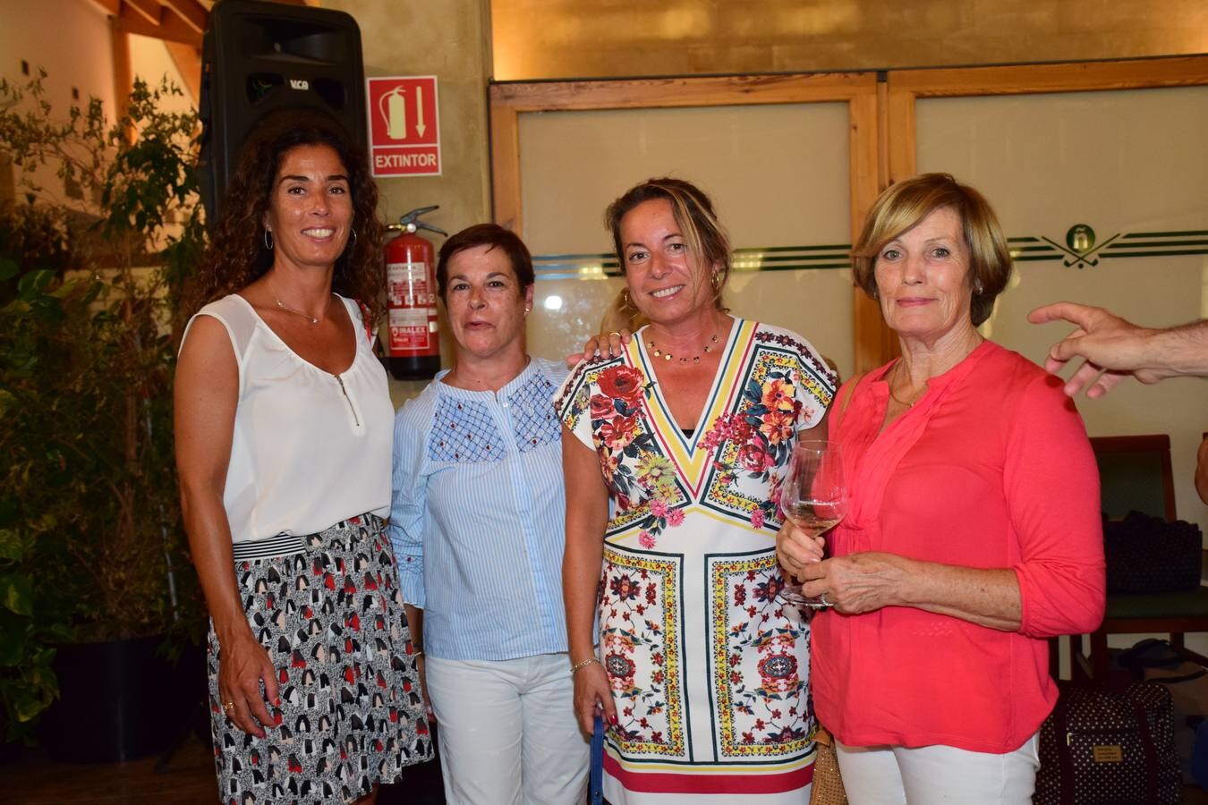 Los jugadores participantes en el Torneo Viña Ijalba, de la Liga de Golf Vino de lomejordelvinoderioja.com, disfrutaron de la cata de vinos de la bodega logroñesa.