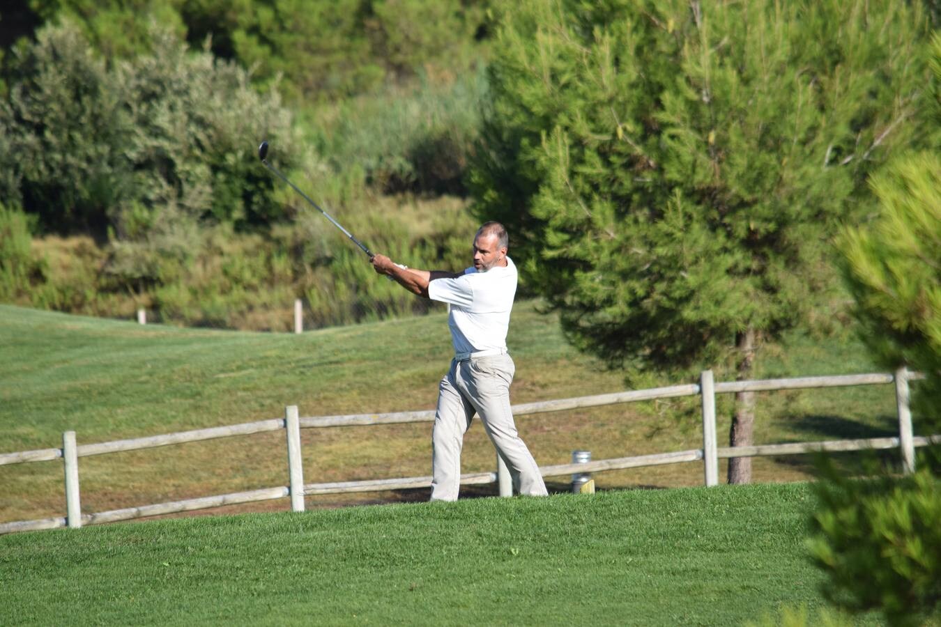 Los jugadores disfrutaron de una gran jornada en el Torneo Viña Ijalba, de la Liga de Golf Vino de lomejordelvinoderioja.com.