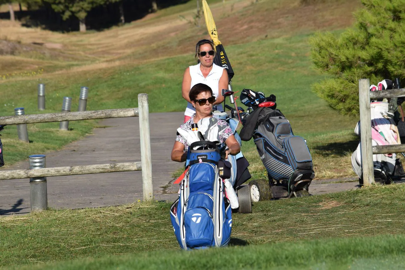 Los jugadores disfrutaron de una gran jornada en el Torneo Viña Ijalba, de la Liga de Golf Vino de lomejordelvinoderioja.com.