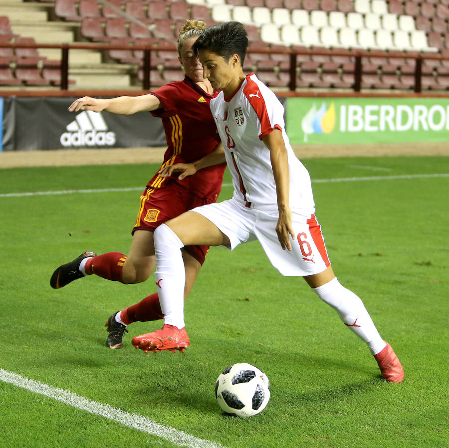 La selección femenina de España se ha impuesto hoy por 3-0 a la de Serbia en el último partido de clasificación para el Mundial del próximo año, en un choque intrascendente en el que las de Jorge Vilda han cumplido su papel y han superado a un combativo rival.