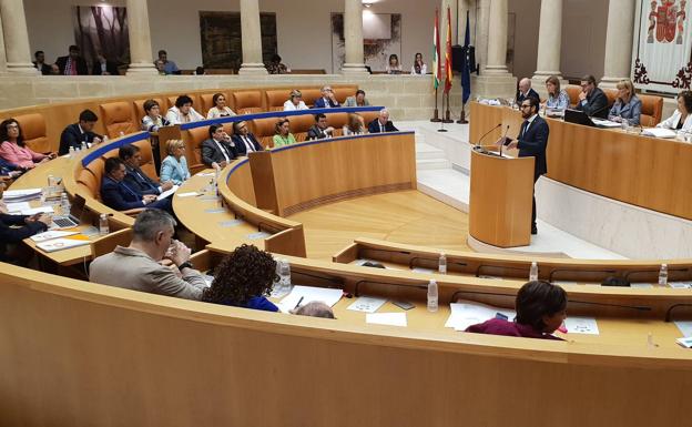 Ceniceros promete extender la gratuidad de la Educación a todos los alumnos entre 0 y 18 años