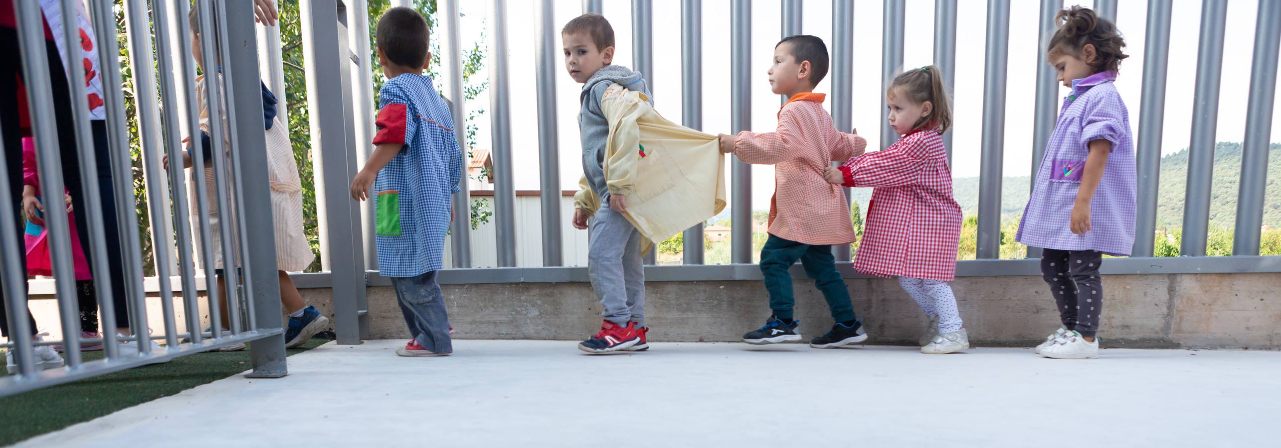 Fotos: Abre el colegio de Medran