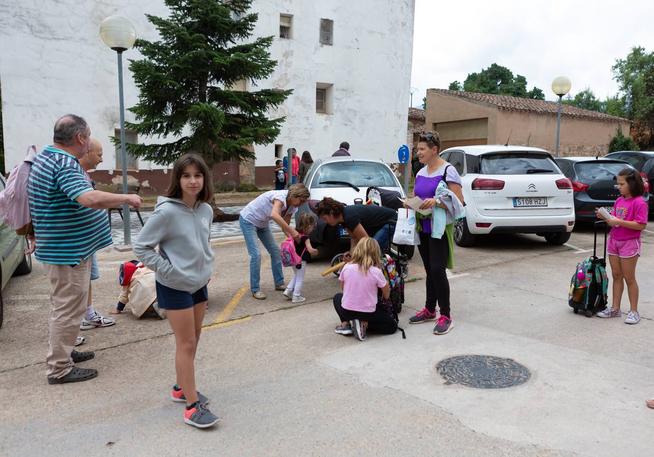 Fotos: Abre el colegio de Medran