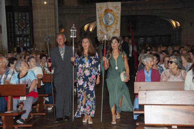  Cofradías. Representantes de la cofradía de San Felices, Vera Cruz y de la Vega.