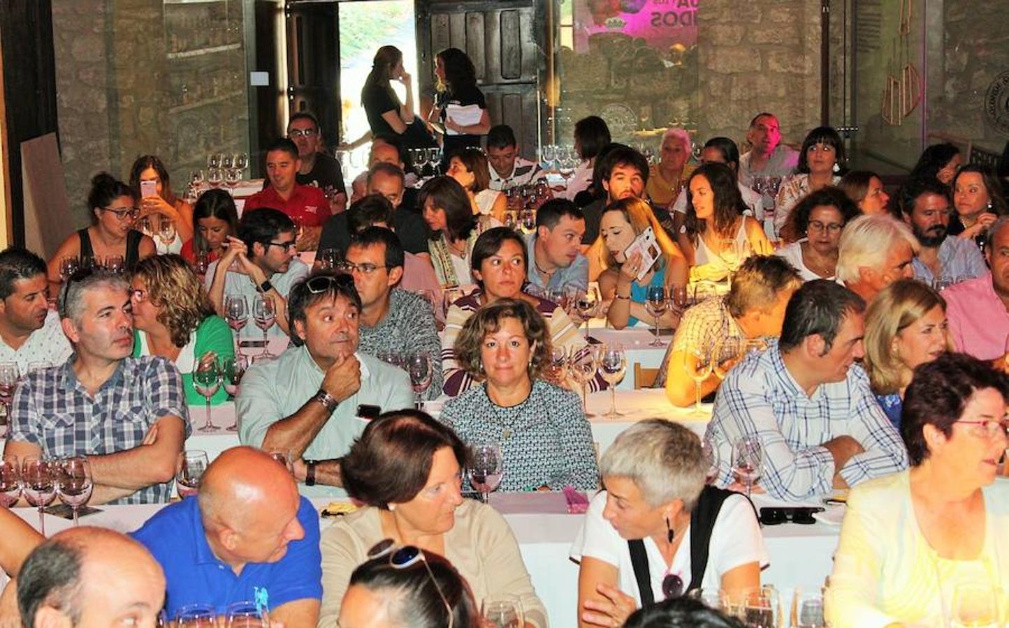 El cantautor protagoniza el acto 'Convesación en torno al vino' enmarcado en torno a los actos de la programaciónde 'El Rioja y los 5 sentidos'