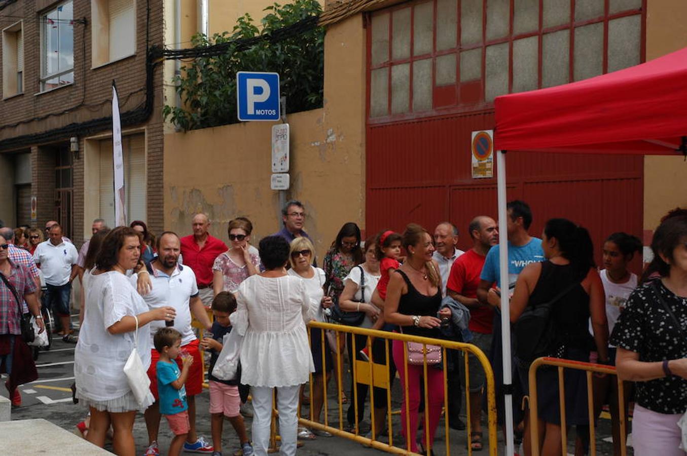 Celebración del XXX festival de la seta, el champiñón y el pimiento celebrado ayer en Pradejón con motivo de las fiestas de San Antonio