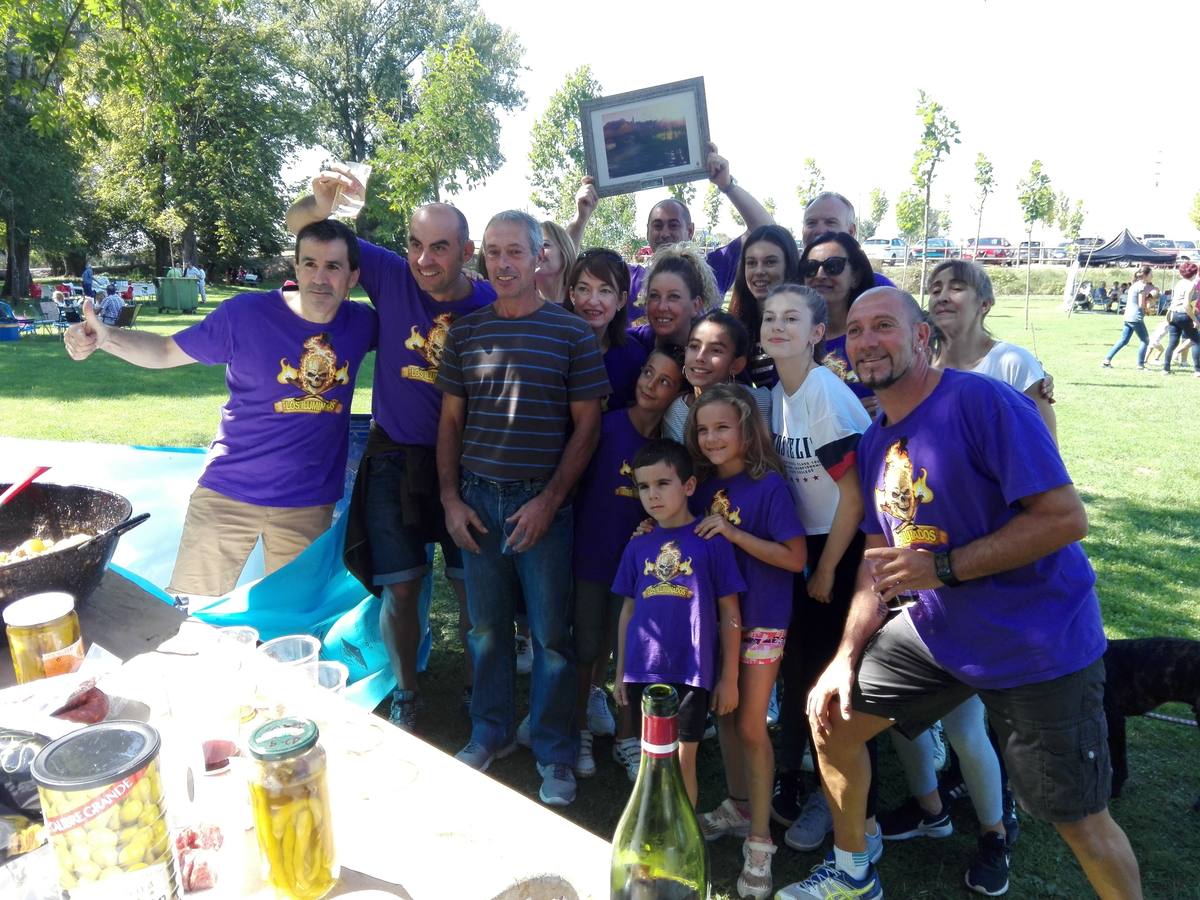 Cientos de jarreros culminan las fiestas de la vega con un recital de jolgorio