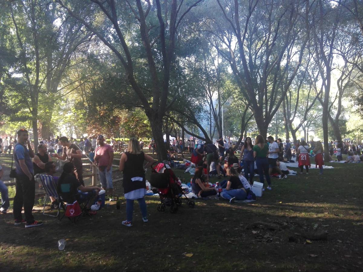 Cientos de jarreros culminan las fiestas de la vega con un recital de jolgorio