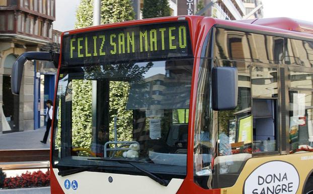 El Ayuntamiento refuerza el servicio de transporte urbano por San Mateo