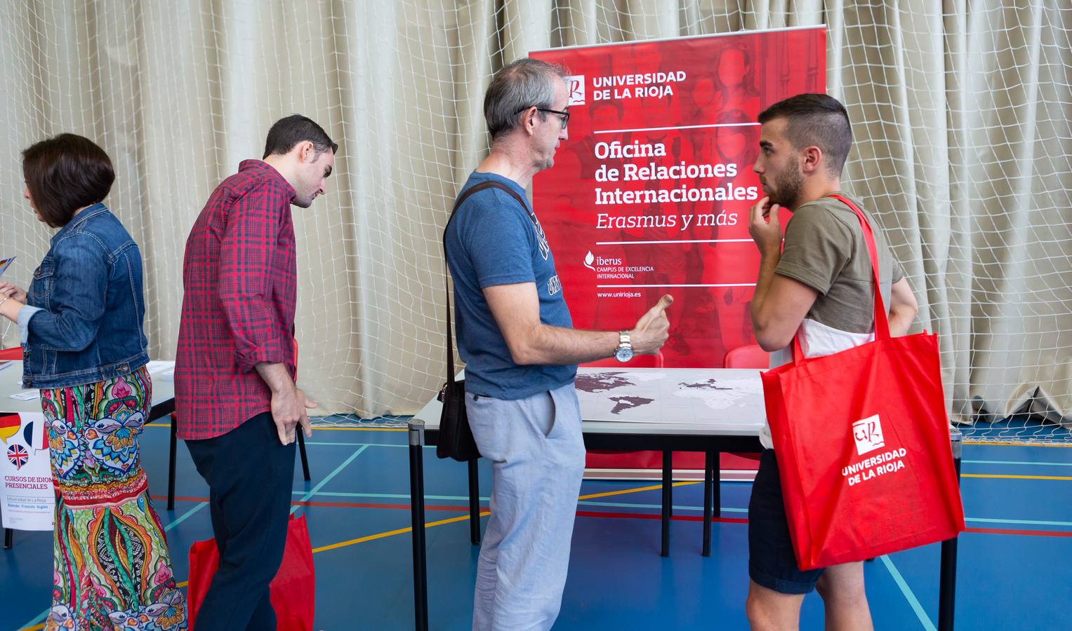 Fotos: La Universidad de La Rioja da la bienvenida a los nuevos estudiantes del curso 2018-2019