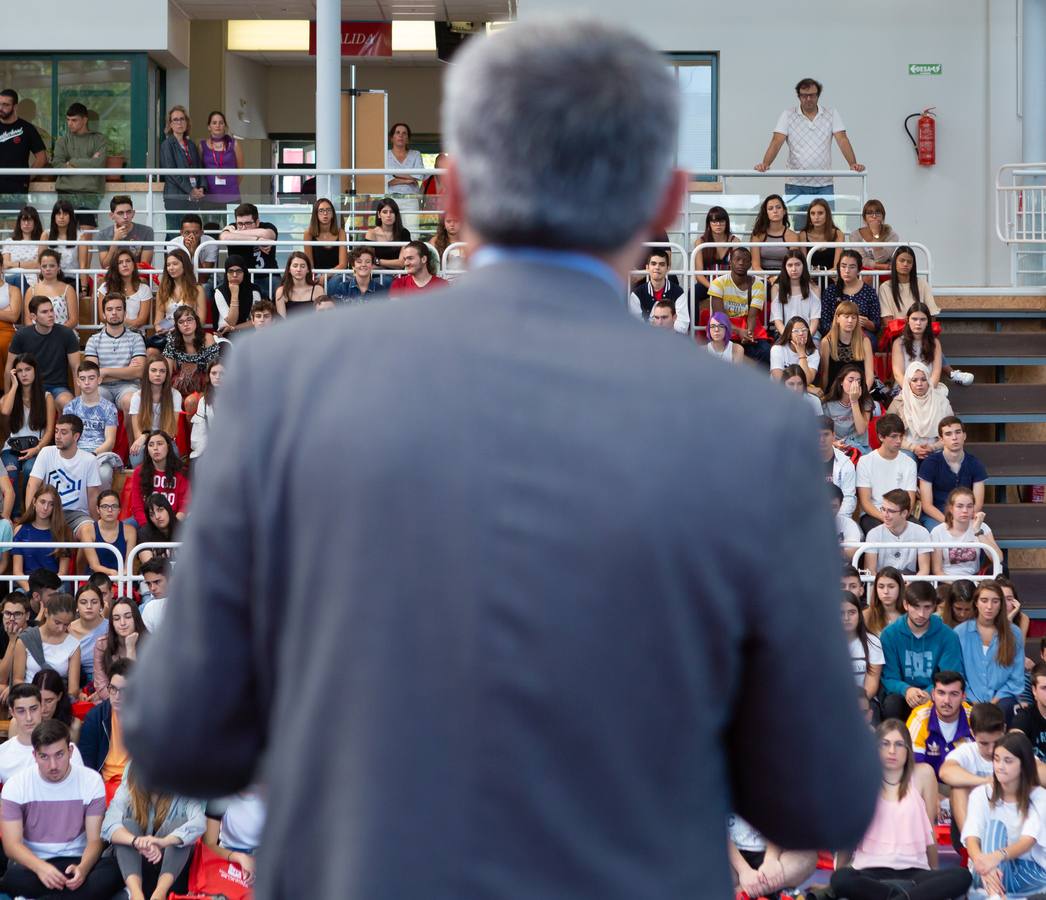 Fotos: La Universidad de La Rioja da la bienvenida a los nuevos estudiantes del curso 2018-2019