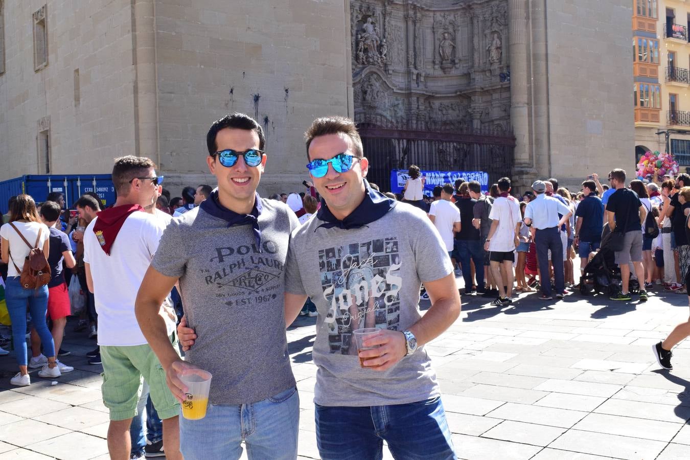 Miles de personas llenan hoy las calles de Logroño.