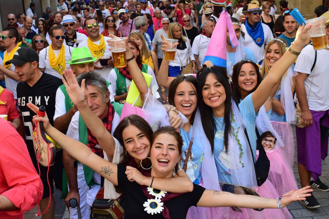 Miles de personas llenan hoy las calles de Logroño.