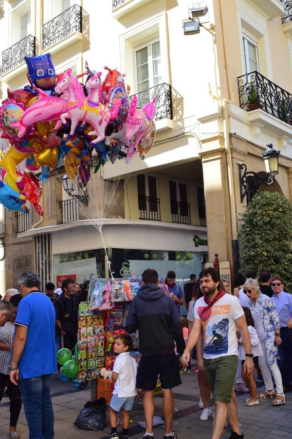 Miles de personas llenan hoy las calles de Logroño.