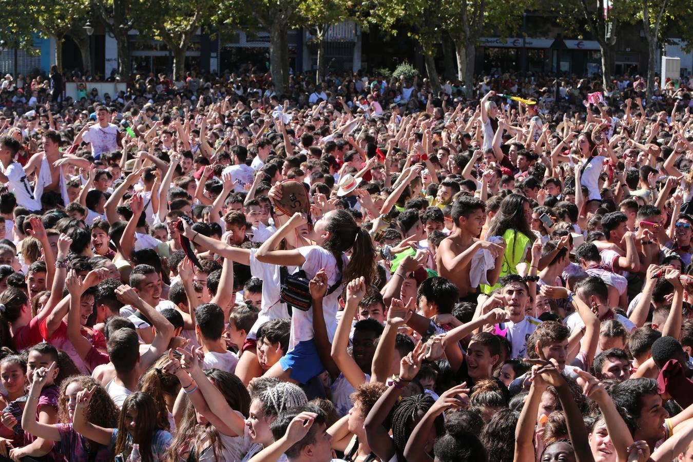 Las imágenes del fiestón en la Plaza del Ayuntamiento