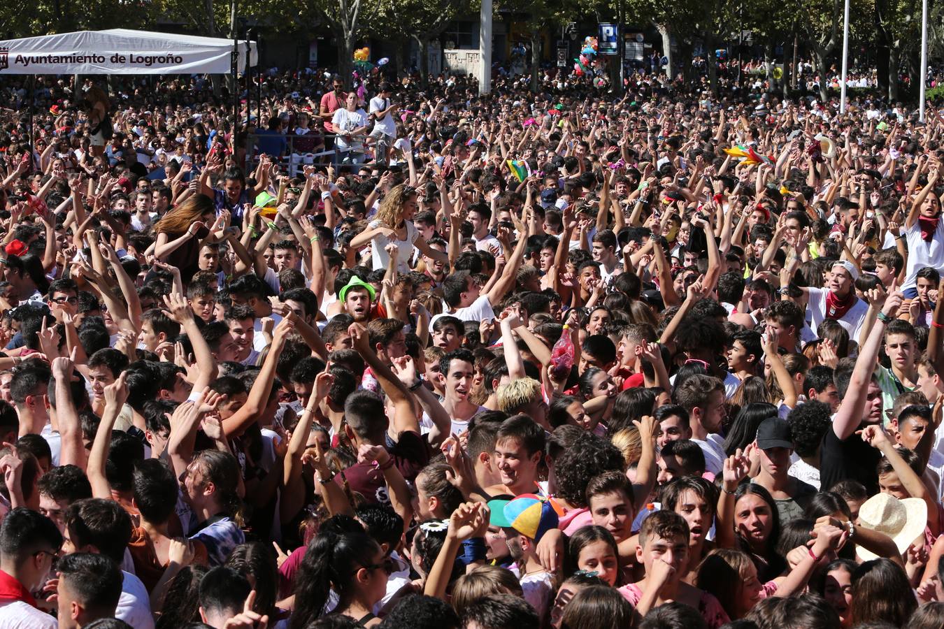 Las imágenes del fiestón en la Plaza del Ayuntamiento