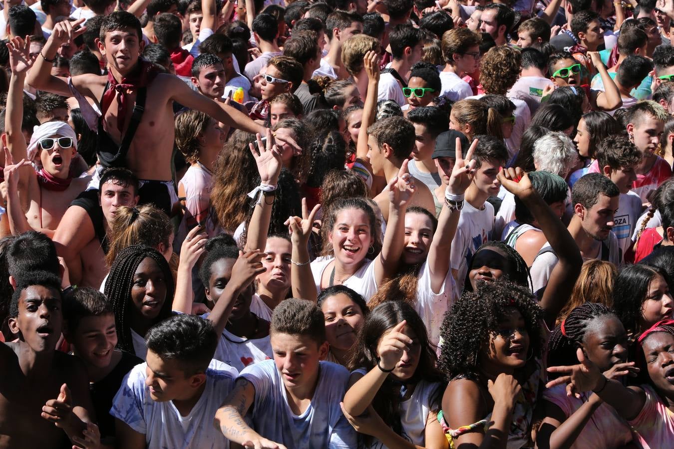 Las imágenes del fiestón en la Plaza del Ayuntamiento