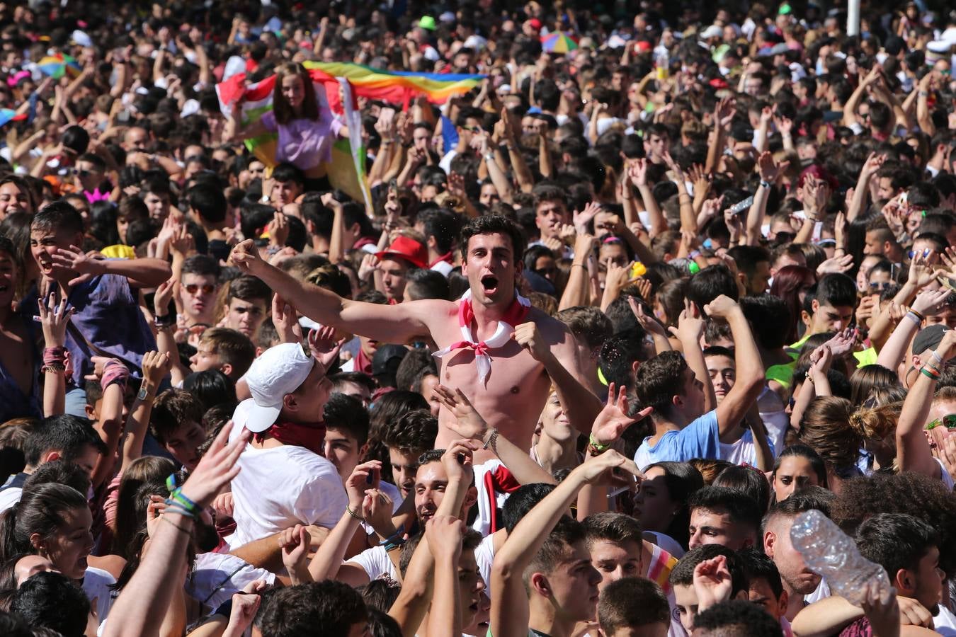 Las imágenes del fiestón en la Plaza del Ayuntamiento