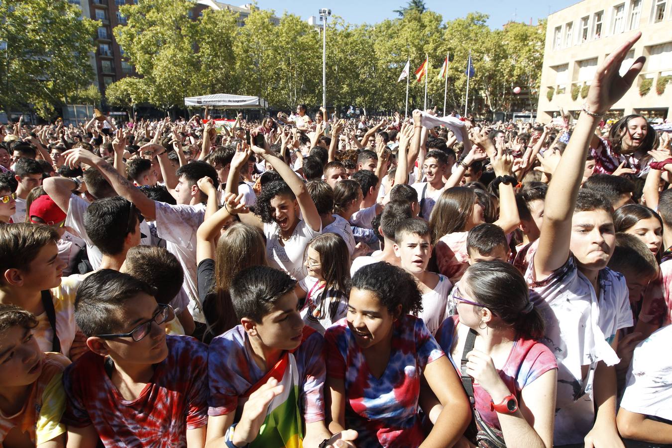 Las imágenes de la plaza del Ayuntamiento en el disparo del cohete