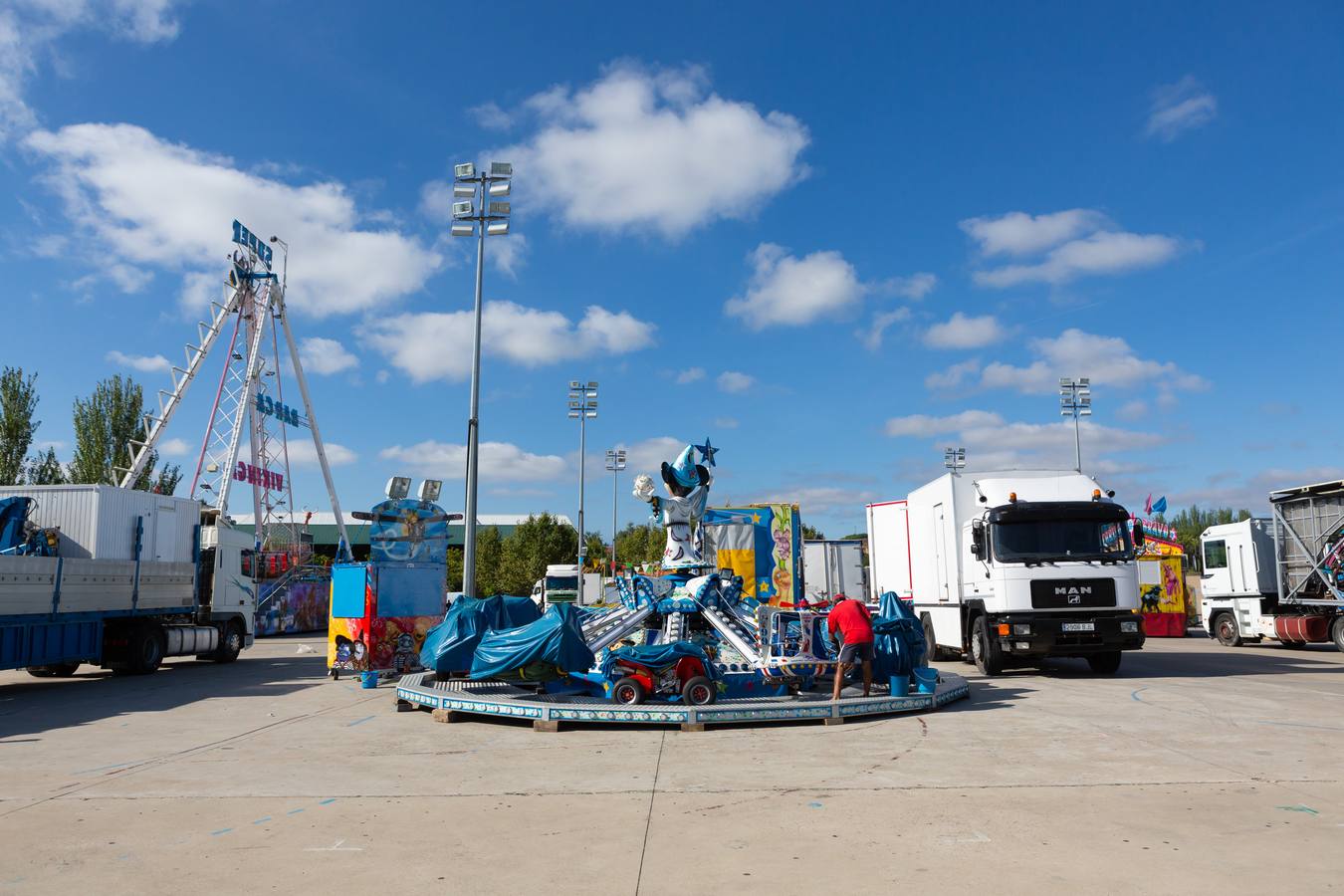 El ferial se prepara para el inicio de las fiestas de San Mateo de Logroño 2018