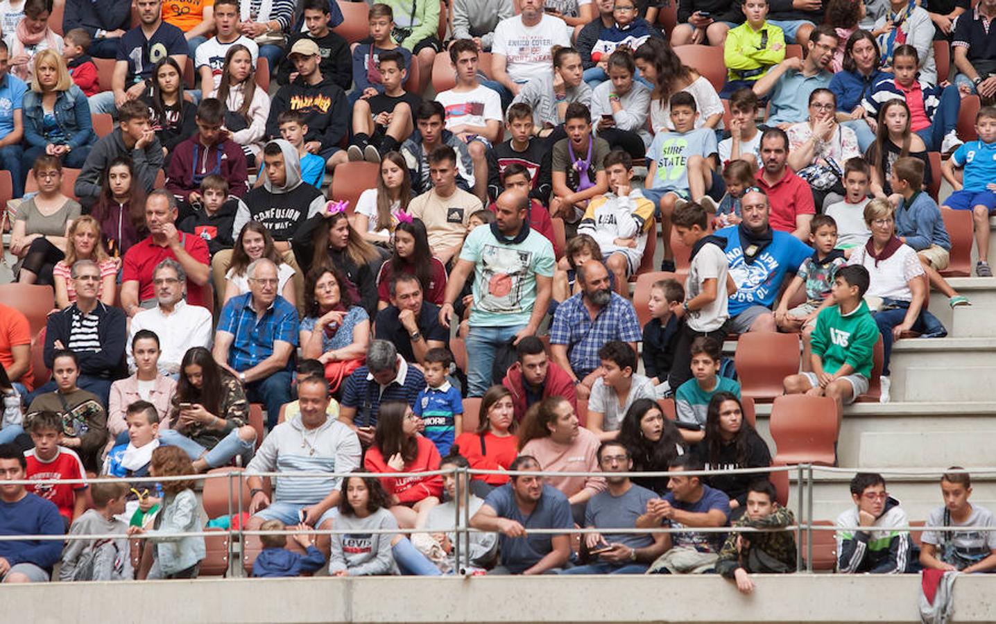 Divertido grand prix con vaquillas en La Ribera. Diversión para incondicionales desde primera hora del día.