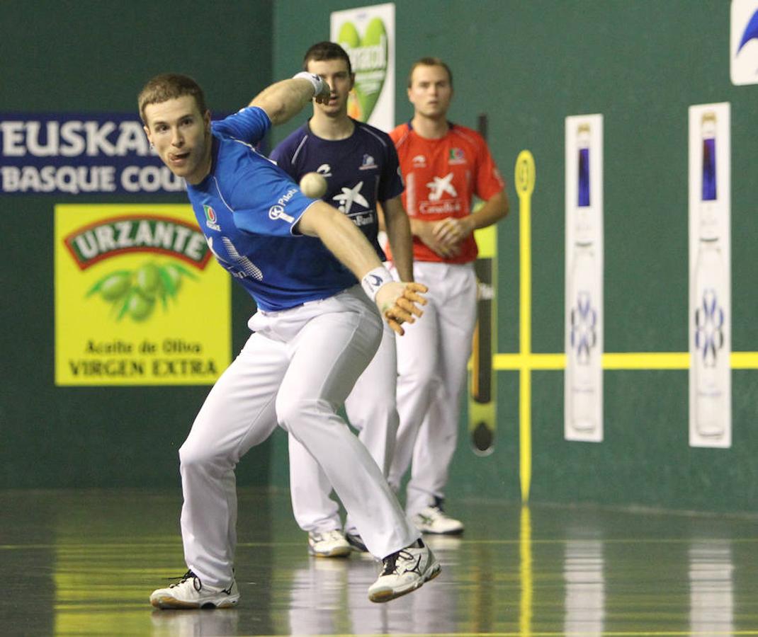 Olaizola II enmendó su borrón en Logroño y avasalló a Víctor en el cruce del torneo de Parejas de la Feria de San Mateo de Pelota. 