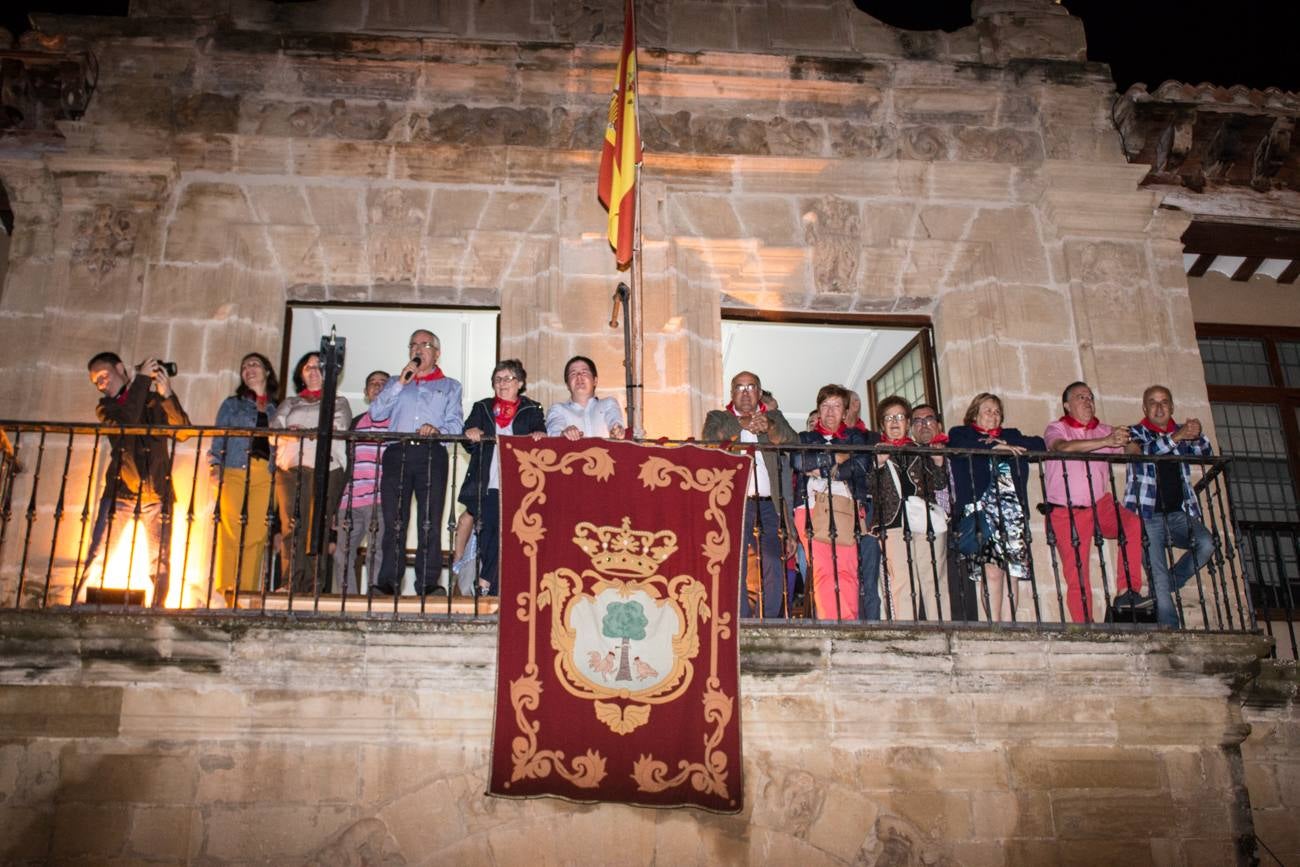 Fotos: Disparo del cohete de las fiestas de Gracias y de San Jerónimo Hermosilla en Santo Domingo