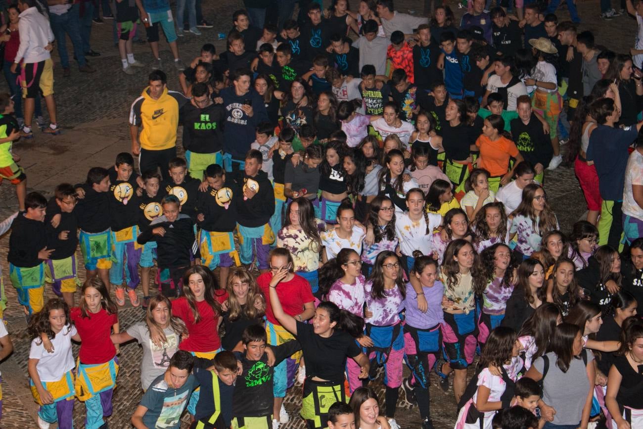 Fotos: Disparo del cohete de las fiestas de Gracias y de San Jerónimo Hermosilla en Santo Domingo