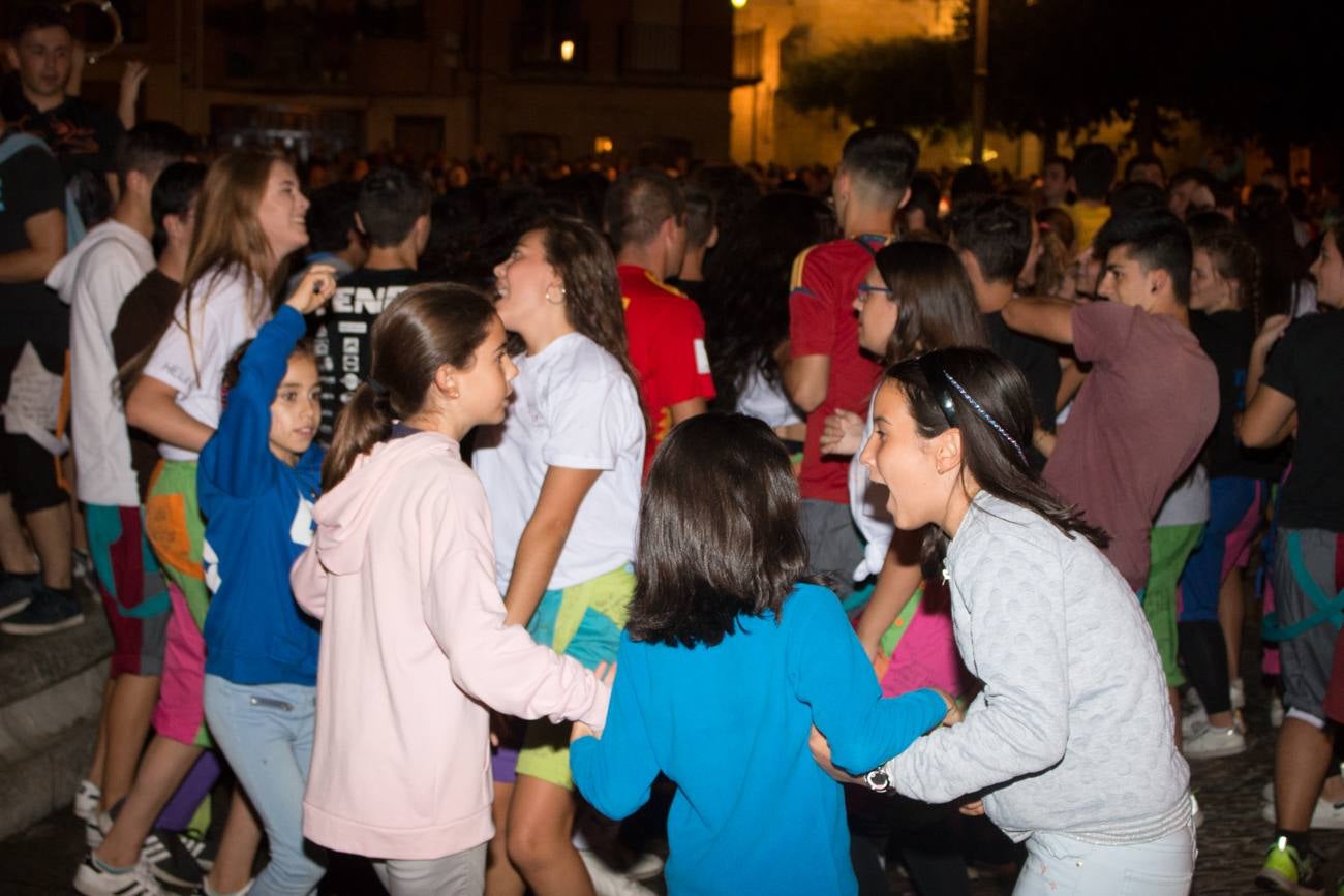 Fotos: Disparo del cohete de las fiestas de Gracias y de San Jerónimo Hermosilla en Santo Domingo