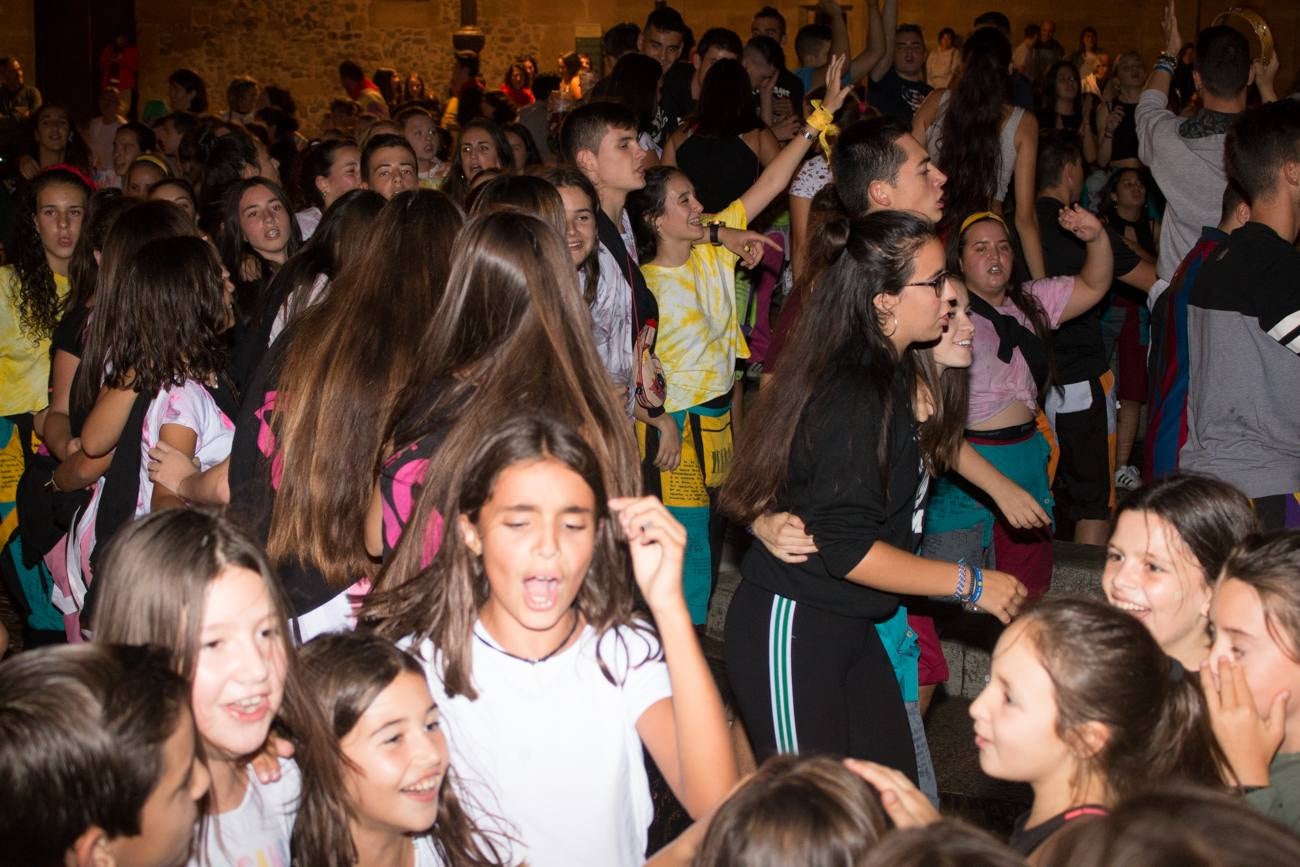 Fotos: Disparo del cohete de las fiestas de Gracias y de San Jerónimo Hermosilla en Santo Domingo