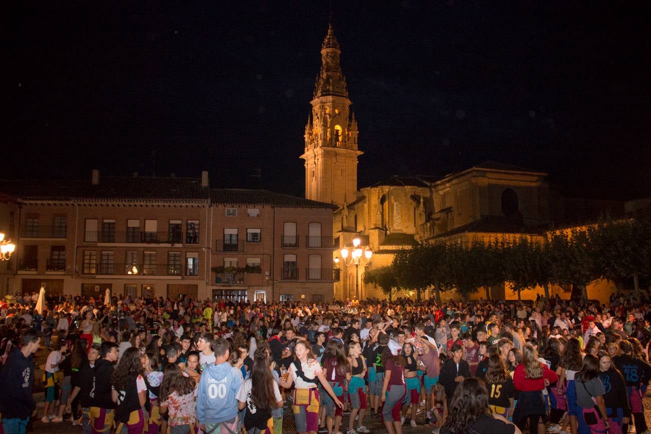 Fotos: Disparo del cohete de las fiestas de Gracias y de San Jerónimo Hermosilla en Santo Domingo