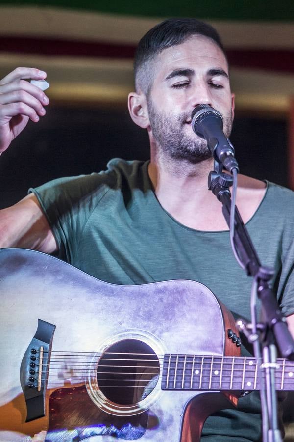 El local de la Peña La Rioja en la calle San Matías acogió el concierto de Jorge García