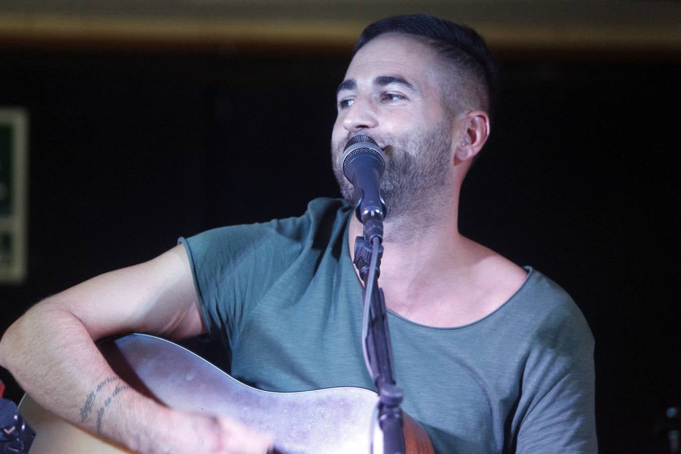 El local de la Peña La Rioja en la calle San Matías acogió el concierto de Jorge García