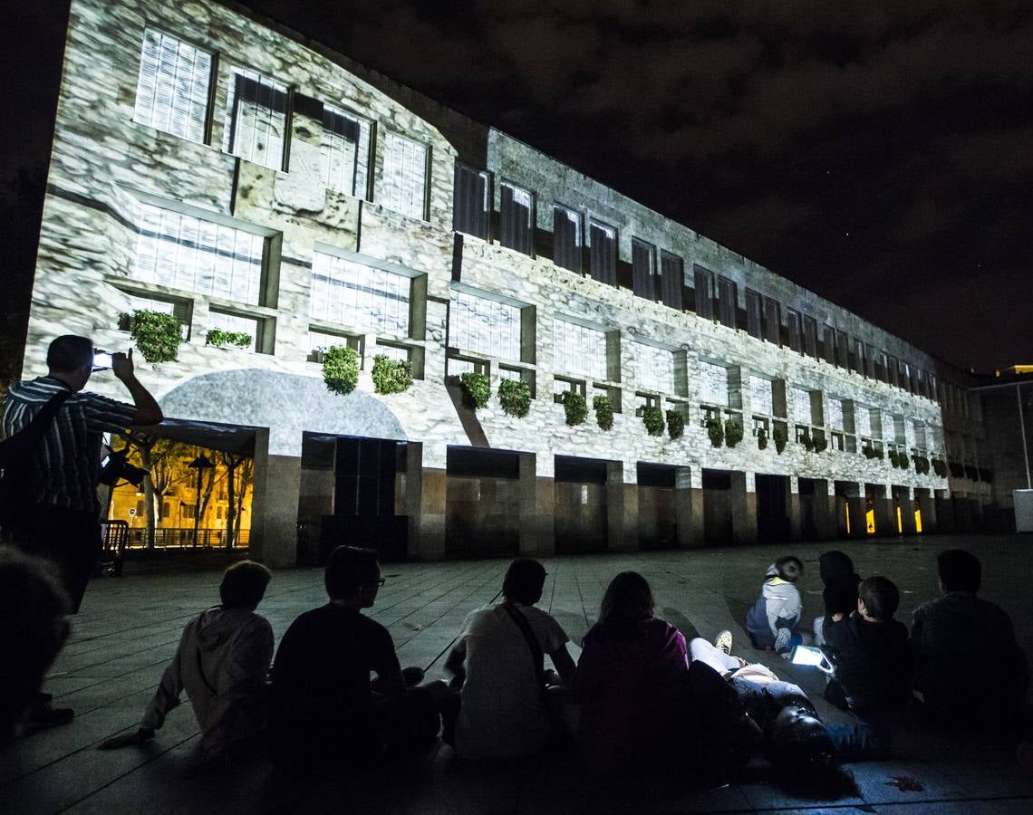 IraltaVR y Rodrigo Tamariz fueron los encargados del Video Mapping en el Ayuntamiento de Logroño este lunes 17 de septiembre