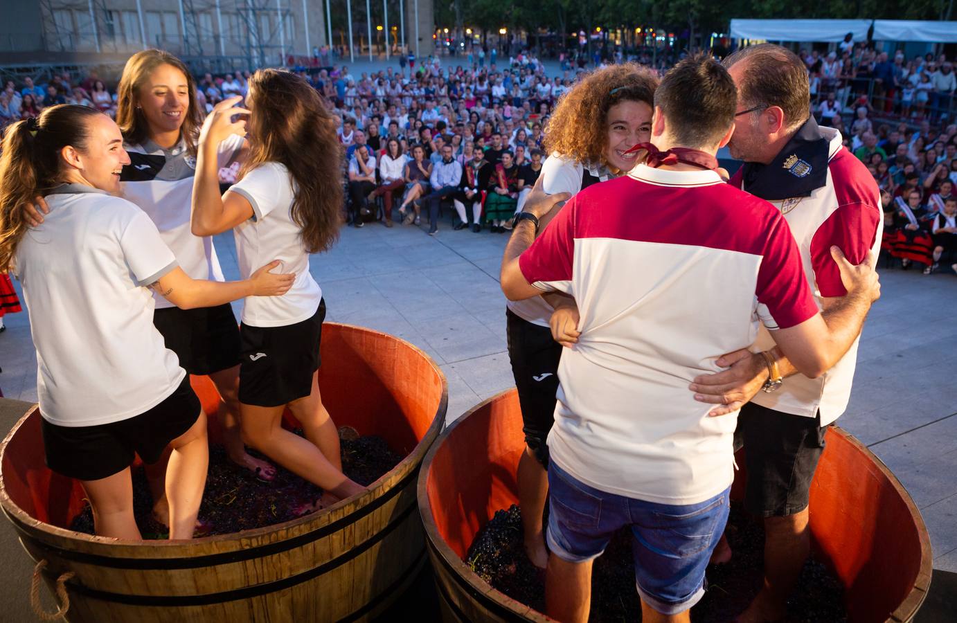 Este es uno de los actos populares de las fiestas de San Mateo, en el que se busca que diferentes personalidades riojanas protagonicen un acto similar al institucional que se desarrolla el 21 de septiembre 