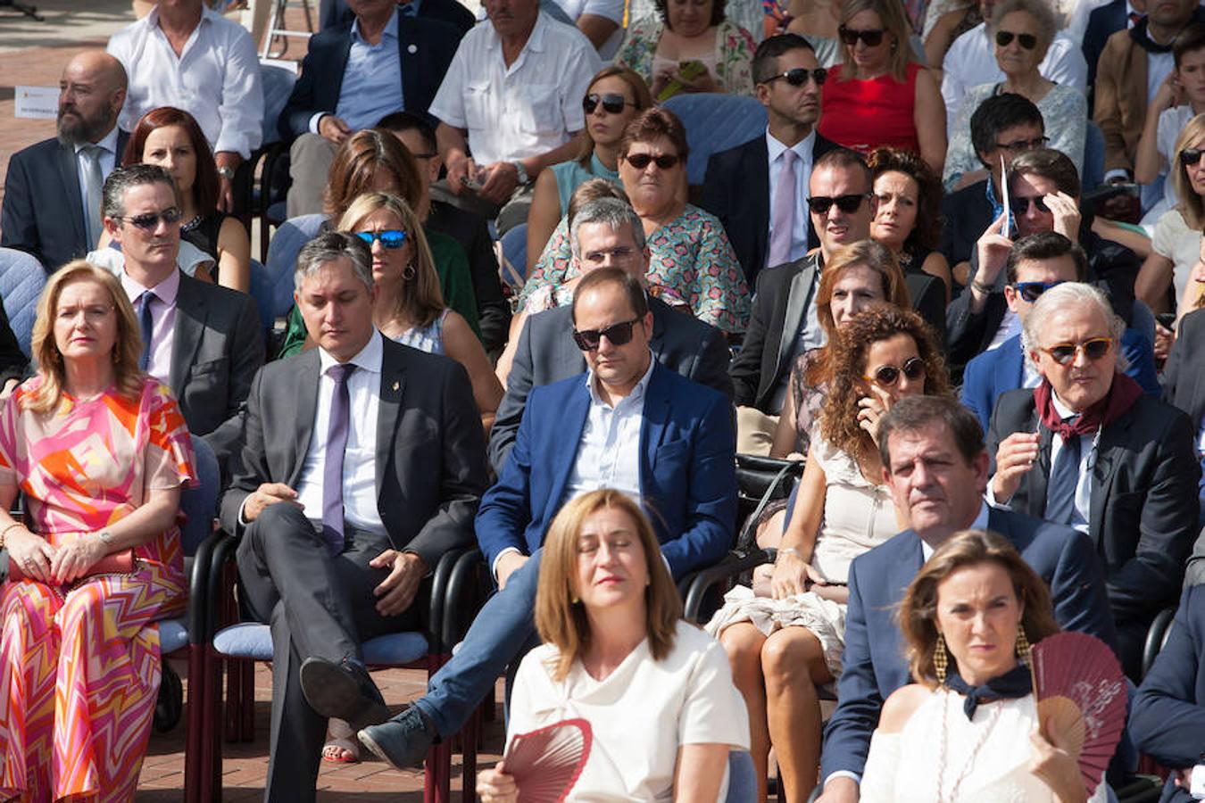 Dïa de San Mateo. Día grande en la ciudad con la ofrenda del primer mosto. El pisado y la posterior ofrenda del primer caldo a la virgen de Valvanera ocupó la mañana más institucional en El Espolón.