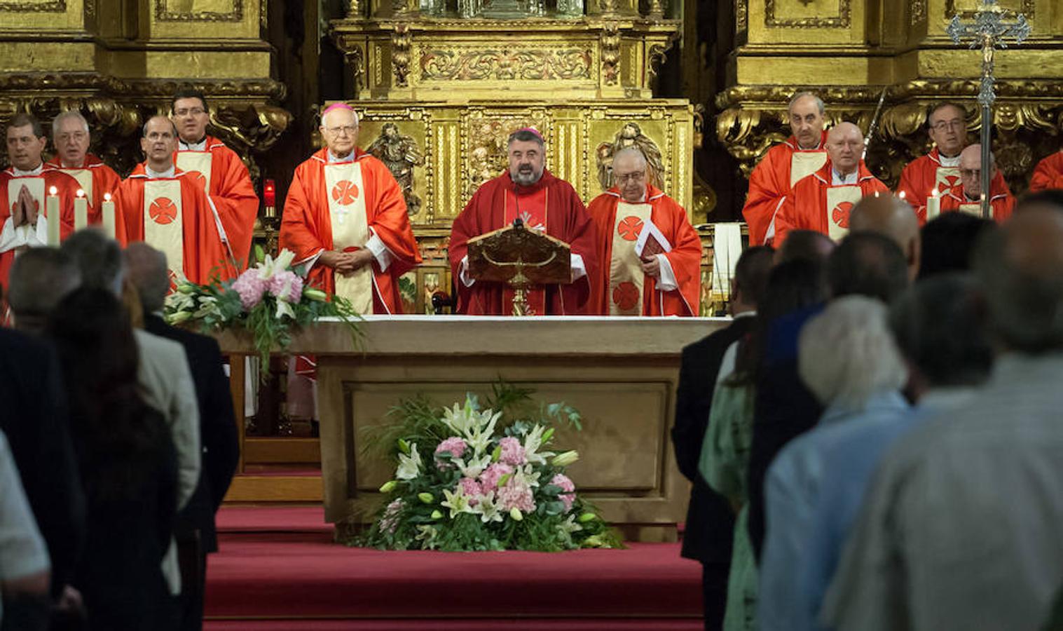 Dïa de San Mateo. Día grande en la ciudad con la ofrenda del primer mosto. El pisado y la posterior ofrenda del primer caldo a la virgen de Valvanera ocupó la mañana más institucional en El Espolón.