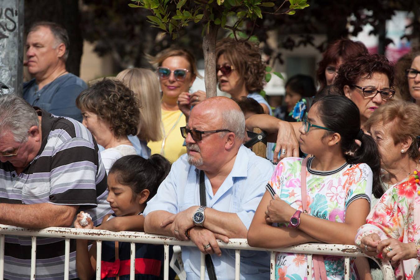 Dïa de San Mateo. Día grande en la ciudad con la ofrenda del primer mosto. El pisado y la posterior ofrenda del primer caldo a la virgen de Valvanera ocupó la mañana más institucional en El Espolón.