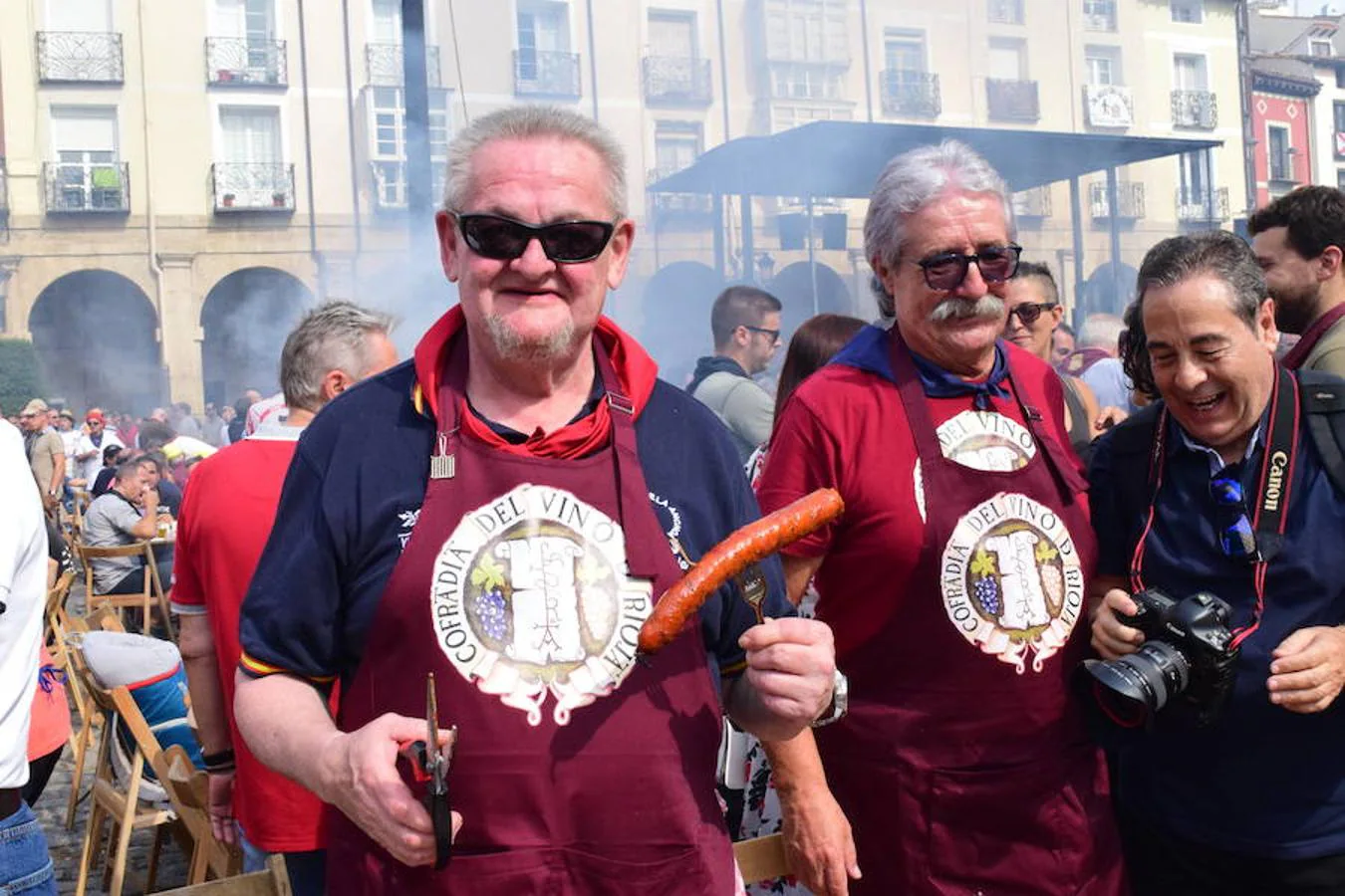 Festival de chuletillas asadas en la Plaza del Mercado con motivo de la Semana Gastronómica que se está celebrando a lo largo de las fiestas de San Mateo.