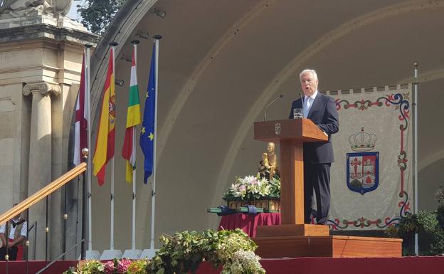 Imagen. Discurso de José Ignacio Ceniceros, presidente del Ejecutivo riojano. 