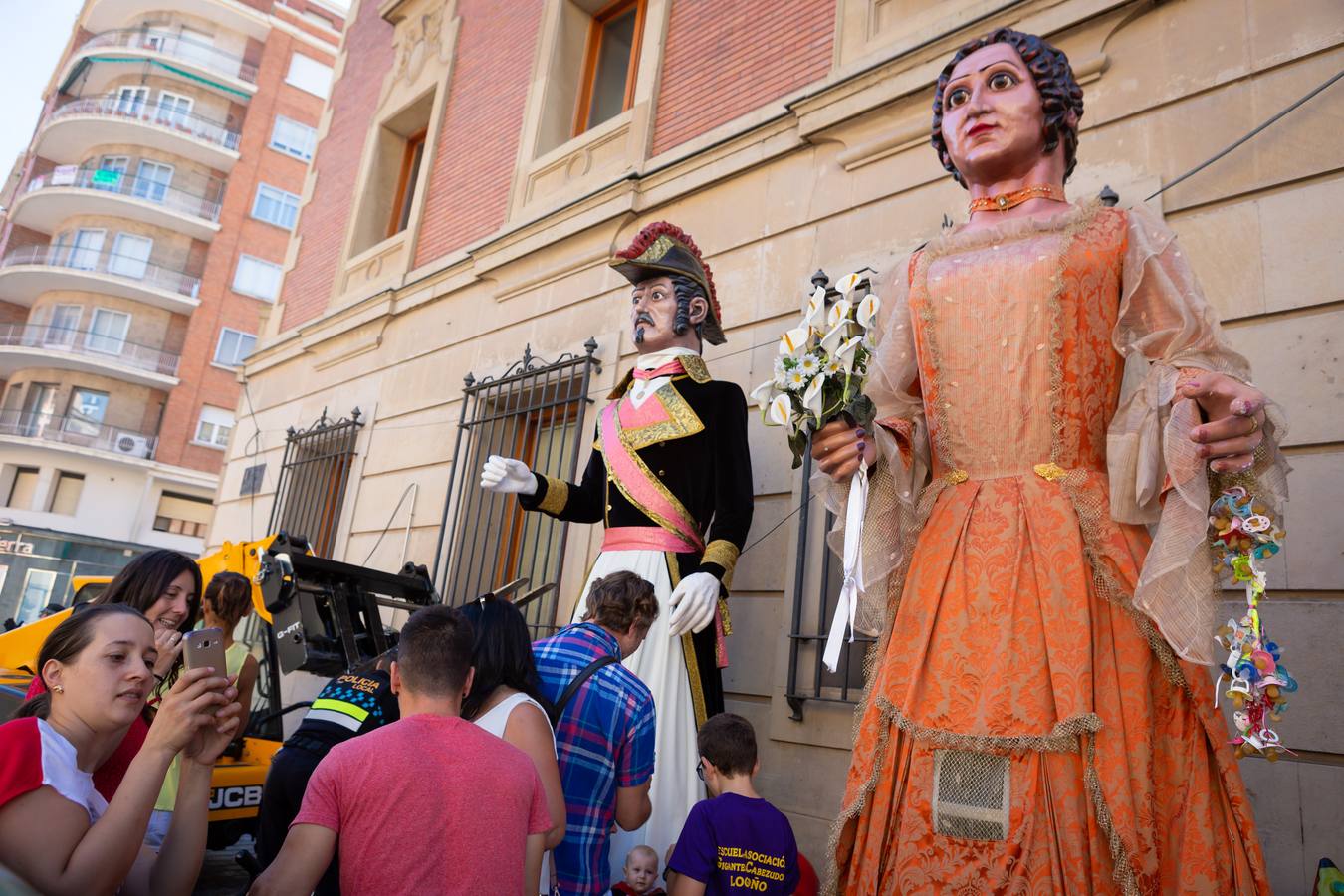 Fotos: A la sombra de los gigantes... y de los cabezudos