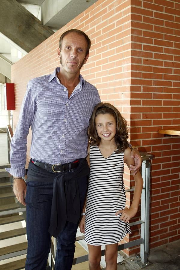 El rejoneador Pablo Hermoso de Mendoza y la francesa Lea Vicens salieron a hombros en el cierre ecuestre de la feria de San Mateo de Logroño, una tarde en la que el jinete navarro marcó la diferencia, con una actuación colosal, sobre todo en su primer enemigo