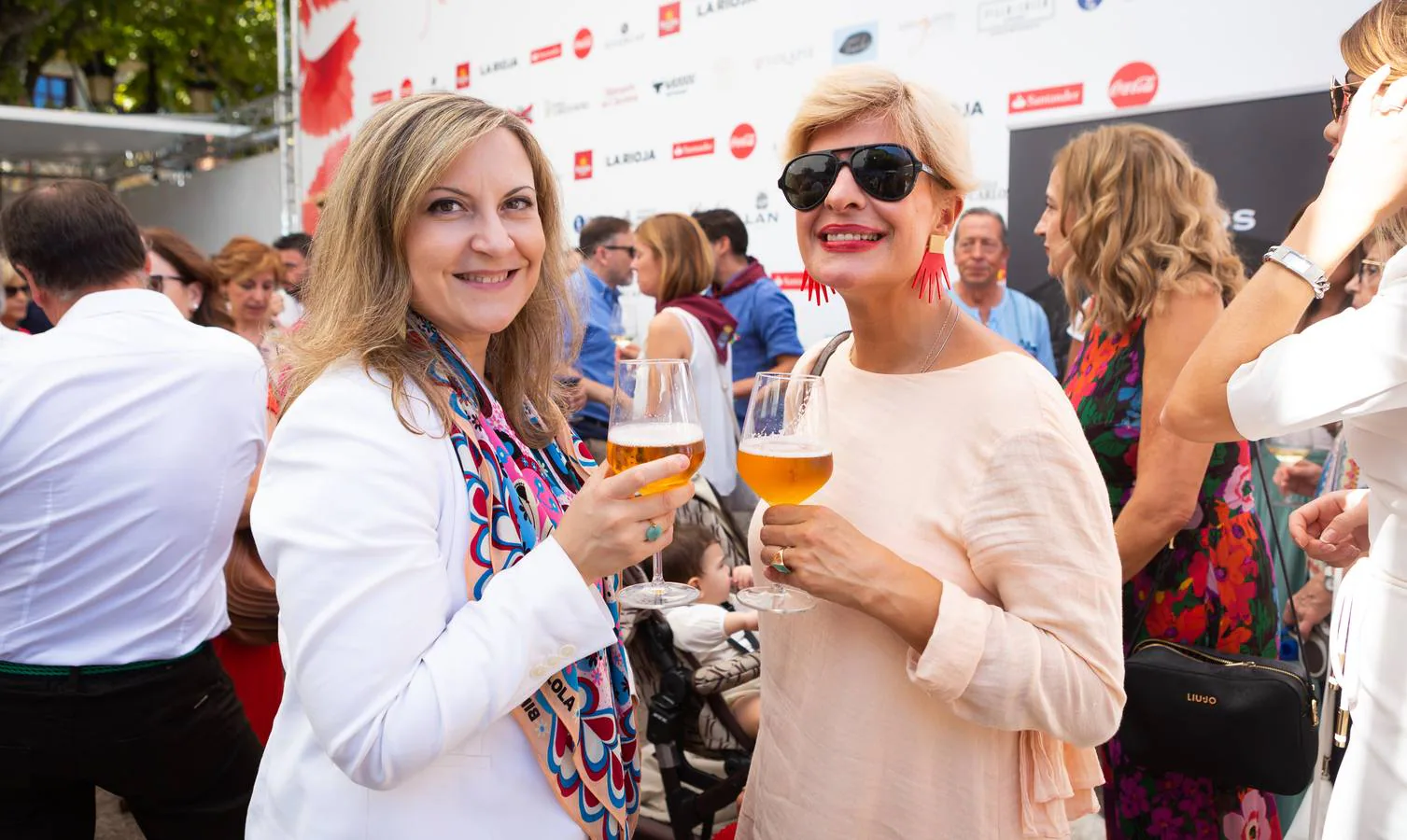 El tiempo ha vuelto a acompañar en una jornada en la que se ha vuelto a vivir la alegría de las fiestas, pese a la ya cercana despedida de los Sanmateos