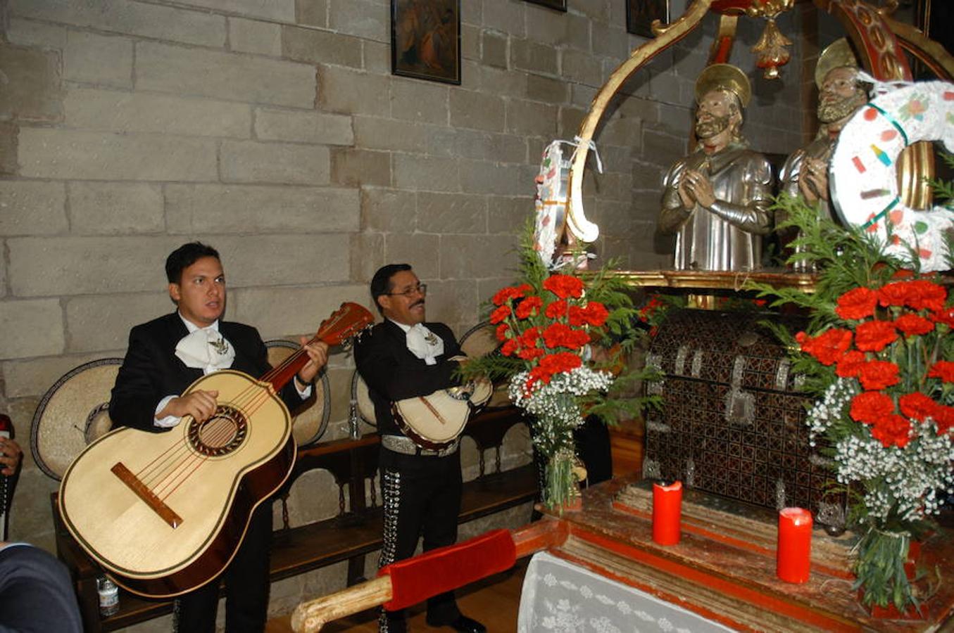 La Villa de Ocón celebró ayer jueves el día grande de San Cosme y San Damián con procesión y misa. Los actos del programa festivo comenzaron el miércoles y durarán hasta el sábado.