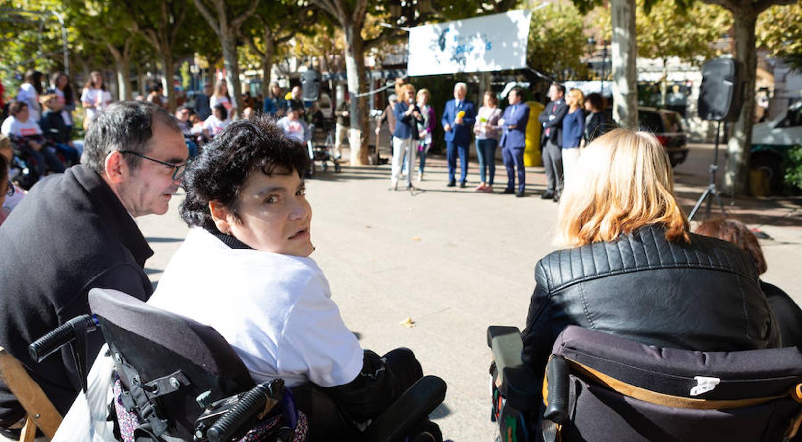 La Rioja ha abogado hoy, en el Día Mundial de la Parálisis Cerebral, por el derecho a la sexualidad y a la intimidad de estas personas bajo la campaña «No mires hacia otro lado». La presidenta de ASPACE La Rioja, Manuela Muro, ha leído el manifiesto en el que ha insistido en que esa intimidad «es algo que ellos quieren». 