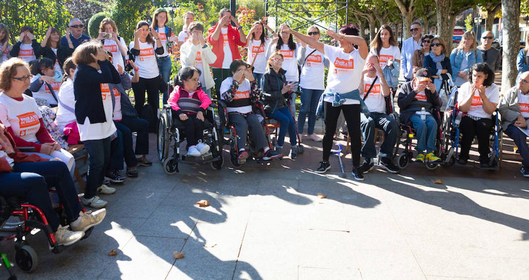 La Rioja ha abogado hoy, en el Día Mundial de la Parálisis Cerebral, por el derecho a la sexualidad y a la intimidad de estas personas bajo la campaña «No mires hacia otro lado». La presidenta de ASPACE La Rioja, Manuela Muro, ha leído el manifiesto en el que ha insistido en que esa intimidad «es algo que ellos quieren». 