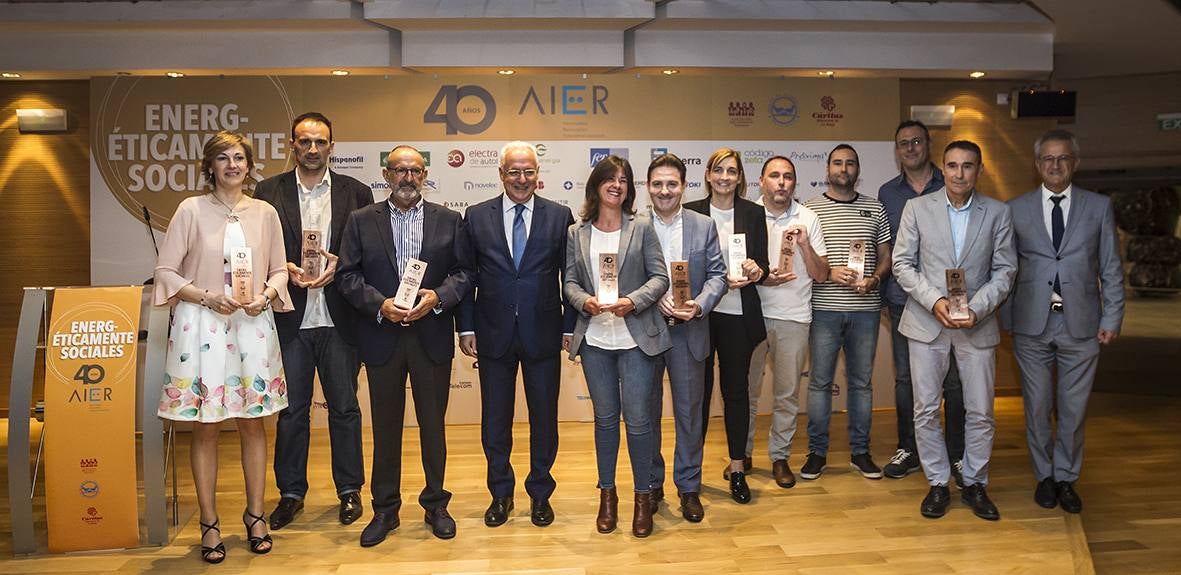 El museo Würth La Rioja acogió este jueves el acto del 40º Aniversario de la Asociación de Instaladores Electricistas y de Telecomunicaciones de La Rioja (AIER), en el que se presentaron los resultados del proyecto 'Energ-Éticamente sociales' realizado junto a Cáritas, Asociación Pro Infancia Riojana y el Banco de Alimentos de La Rioja.