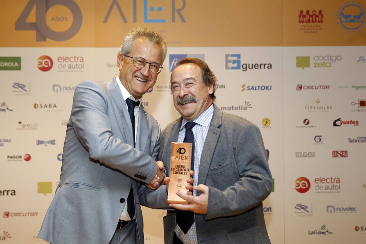 El museo Würth La Rioja acogió este jueves el acto del 40º Aniversario de la Asociación de Instaladores Electricistas y de Telecomunicaciones de La Rioja (AIER), en el que se presentaron los resultados del proyecto 'Energ-Éticamente sociales' realizado junto a Cáritas, Asociación Pro Infancia Riojana y el Banco de Alimentos de La Rioja.