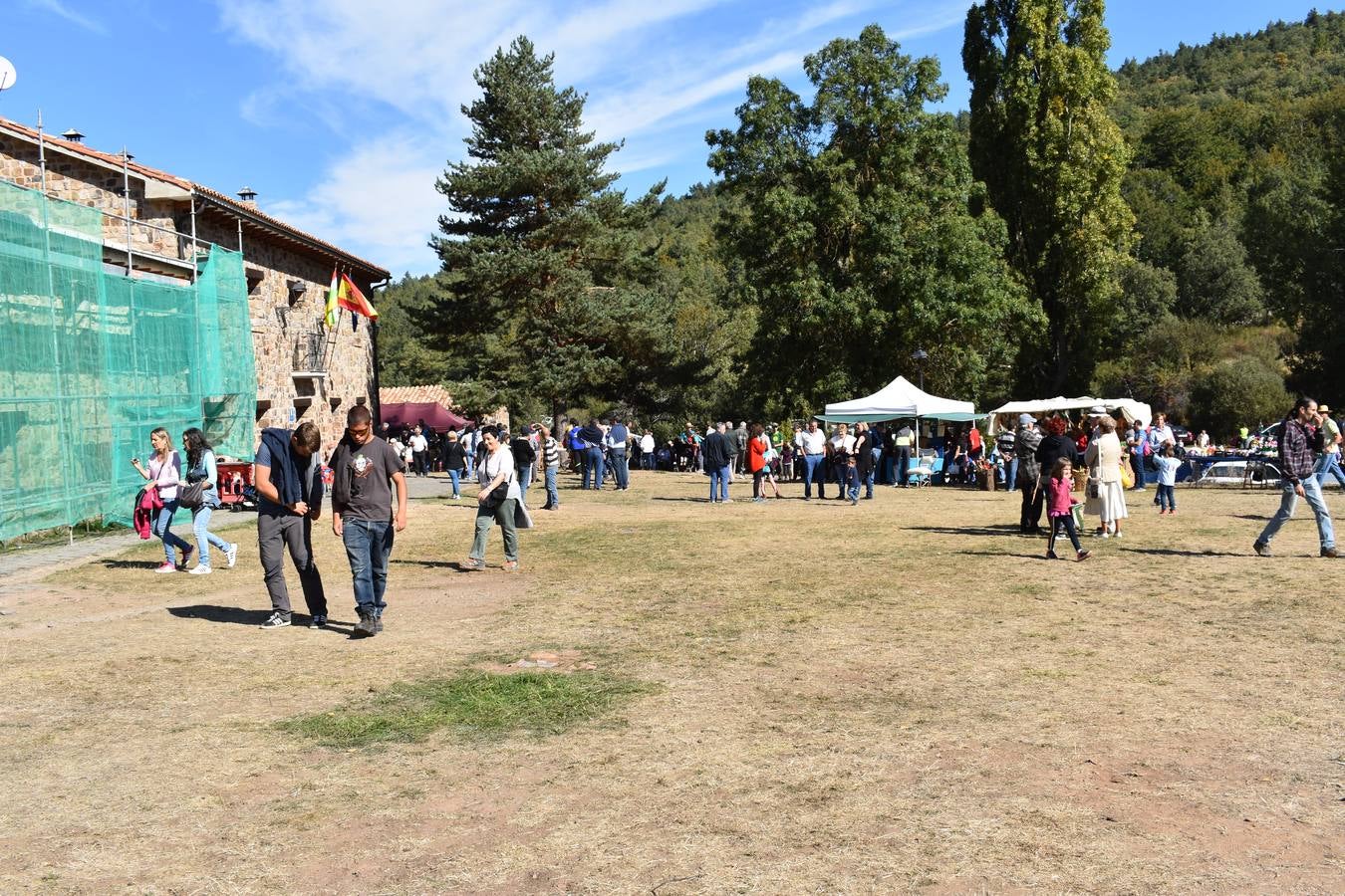 La Fiesta de la Trashumancia en la Venta de Piqueras reivindicó el legado pastoril de la comarca y lo divulgó entre los niños